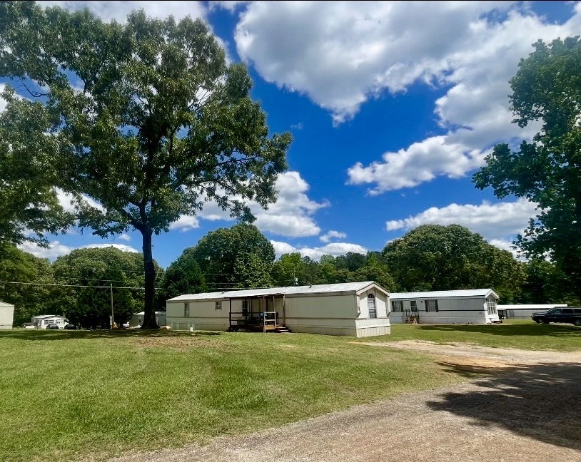 1518 Lee County Road 270